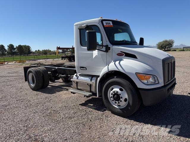 Peterbilt 537 Ohjaamot ja sisustat