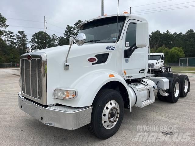 Peterbilt 567 Vetopöytäautot