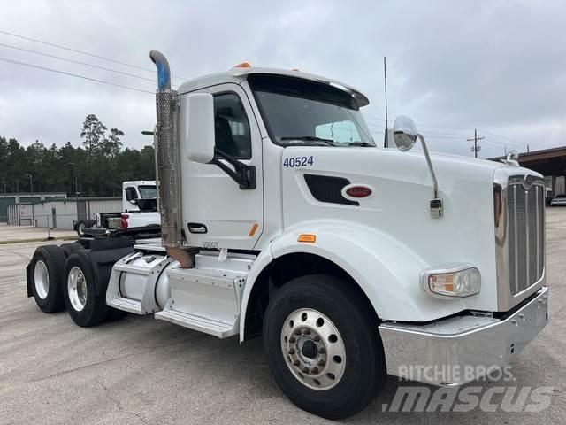 Peterbilt 567 Vetopöytäautot
