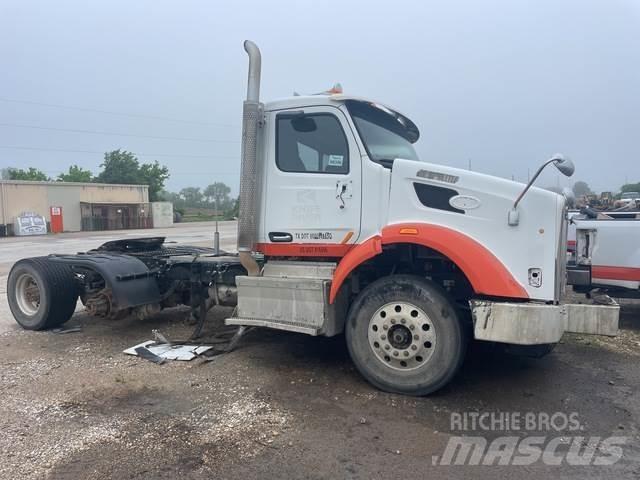 Peterbilt 567 Vetopöytäautot