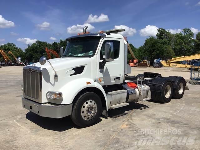 Peterbilt 567 Vetopöytäautot