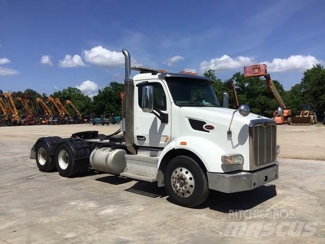 Peterbilt 567 Vetopöytäautot