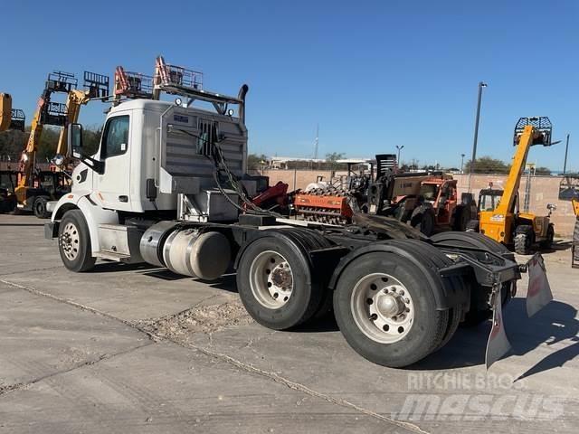 Peterbilt 567 Vetopöytäautot
