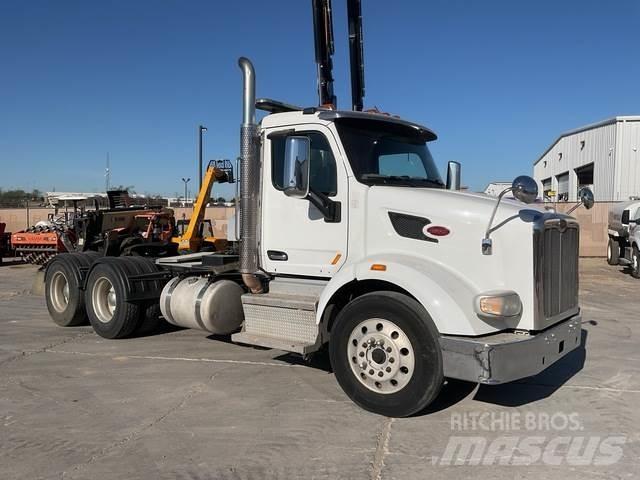 Peterbilt 567 Vetopöytäautot