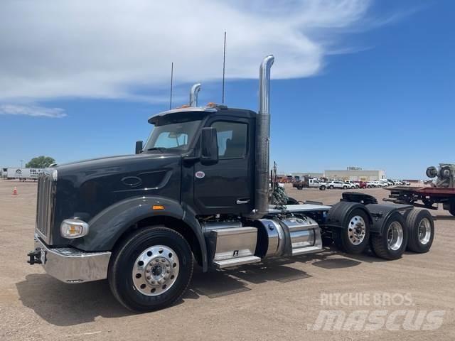 Peterbilt 567 Vetopöytäautot