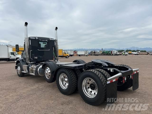 Peterbilt 567 Vetopöytäautot