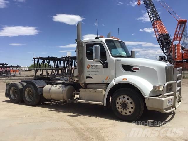 Peterbilt 567 Vetopöytäautot