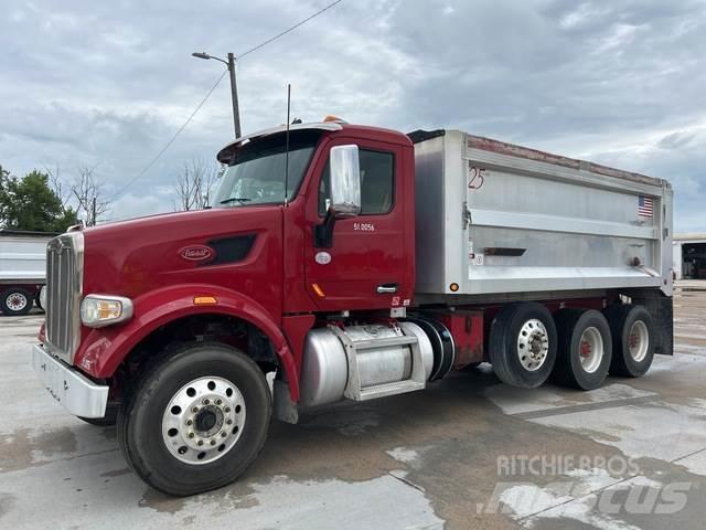 Peterbilt 567 Sora- ja kippiautot