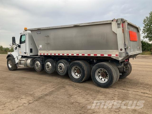 Peterbilt 567 Sora- ja kippiautot