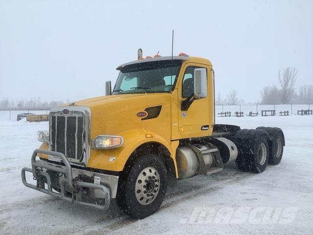 Peterbilt 567 Vetopöytäautot