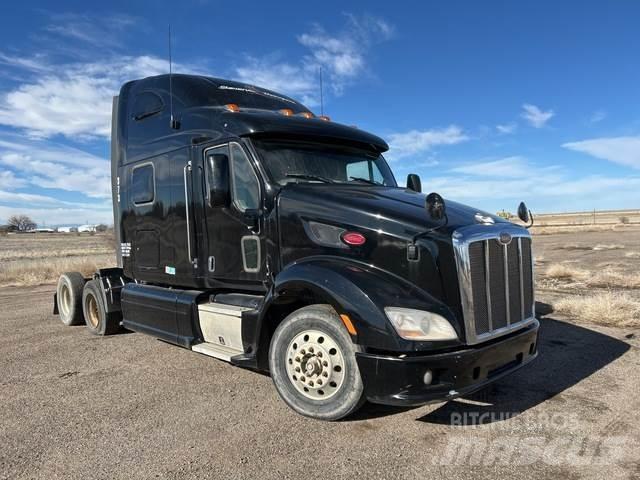 Peterbilt 587 Vetopöytäautot