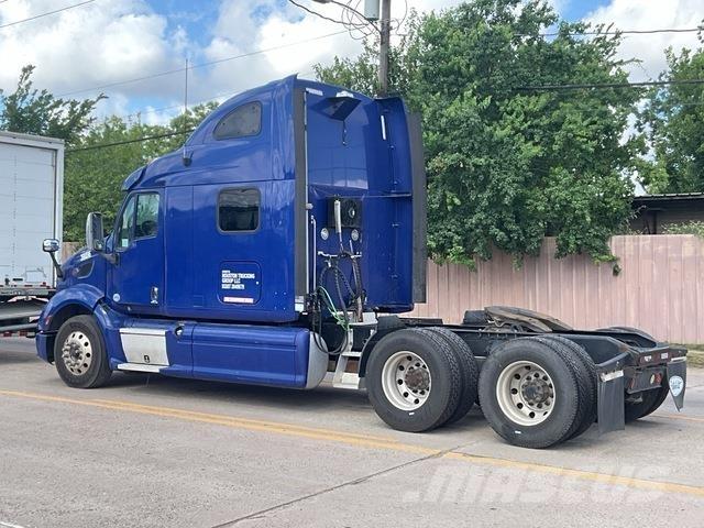 Peterbilt 587 Vetopöytäautot