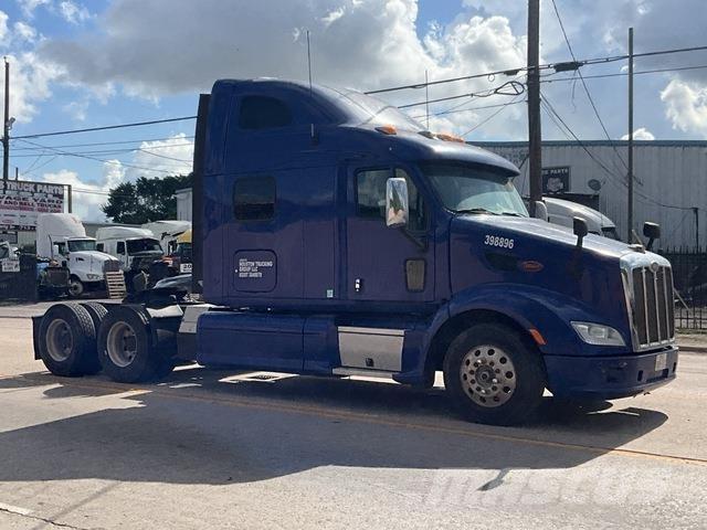 Peterbilt 587 Vetopöytäautot