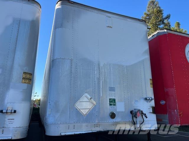  Pines Umpikoriperävaunut