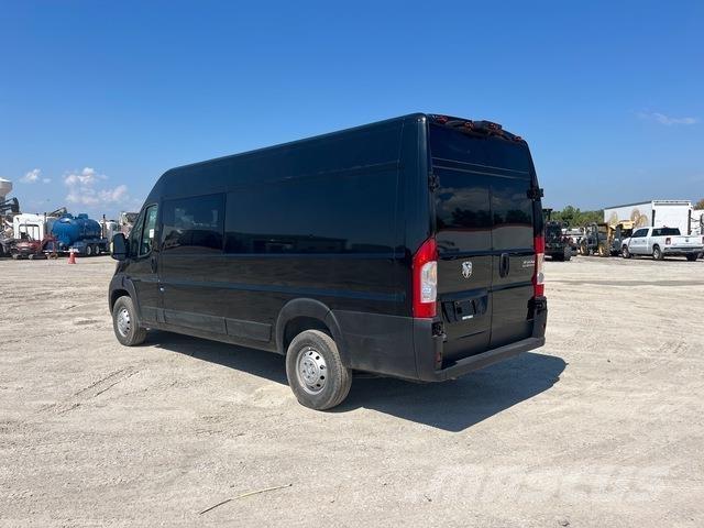 RAM 3500 Pakettiautot