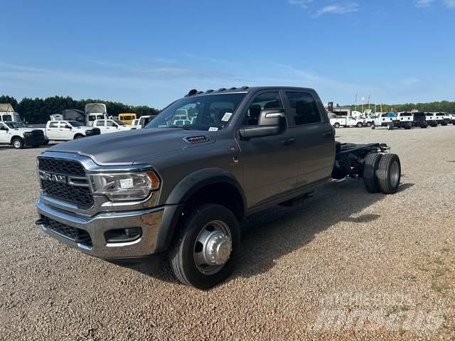 RAM 4500 Ohjaamot ja sisustat