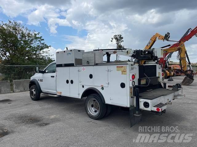 RAM 5500 Tienhoitoautot
