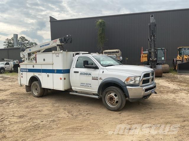 RAM 5500 Tienhoitoautot