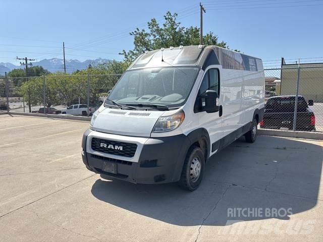 RAM Promaster Pakettiautot