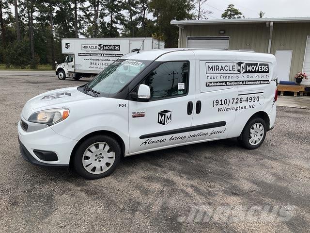 RAM Promaster Pakettiautot