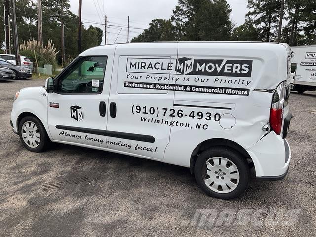 RAM Promaster Pakettiautot