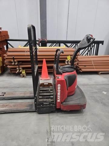 Raymond 8410 Pumppukärryt