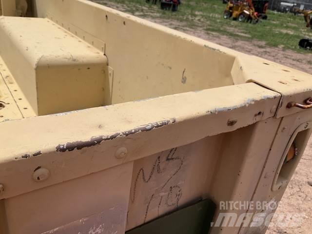  Raytheon M1102 Muut perävaunut
