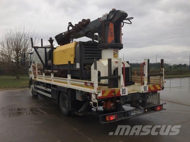 Renault D250 Kuorma-auto porauskalustolla