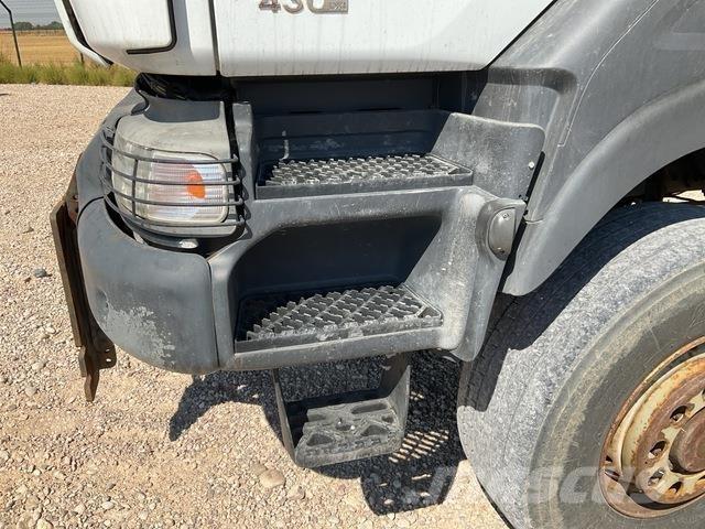 Renault Kerax Sora- ja kippiautot