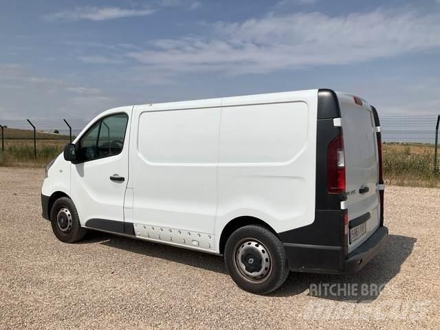 Renault Trafic Pakettiautot