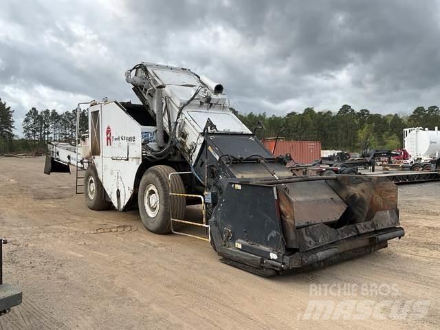 Roadtec 2500E MTV (Material transport vehicle)