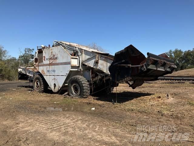 Roadtec SB2500 MTV (Material transport vehicle)