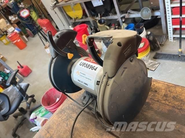  Ryobi BGH827 Myllyt / Murskaus koneet