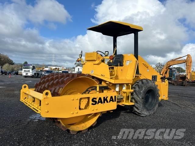 Sakai SV400TF Yksivalssijyrät