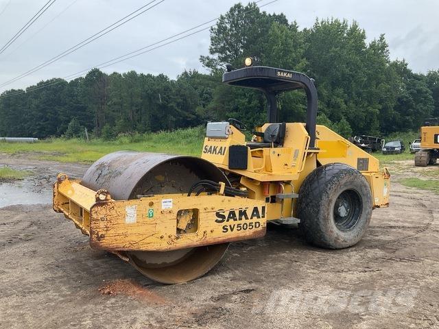 Sakai SV505D Yksivalssijyrät