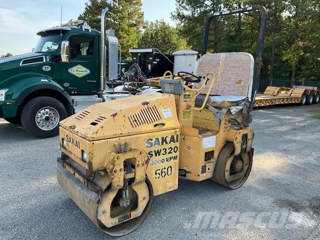 Sakai SW320 Tandemjyrät
