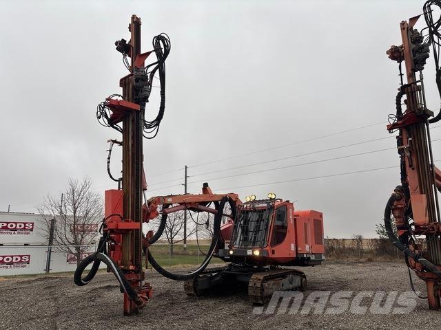 Sandvik DX800 Avolouhintaporauslaitteet