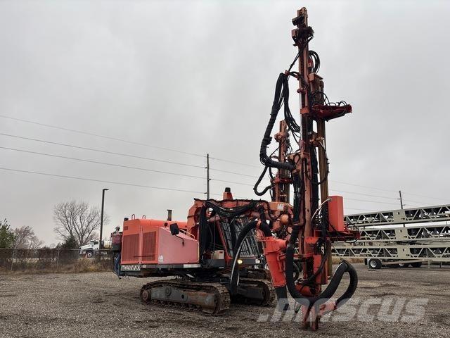 Sandvik DX800 Avolouhintaporauslaitteet