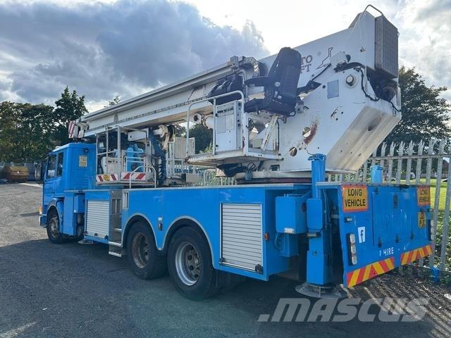 Scania P113ML Nostolava-autot