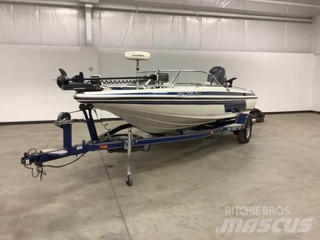 Skeeter SL190 Veneet, proomut ja ponttoonit
