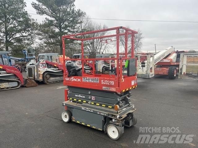 SkyJack SJ3219 Saksilavat