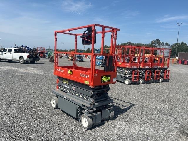 SkyJack SJ3219 Saksilavat