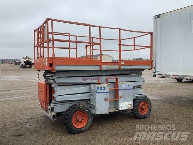 SkyJack SJ8841 Saksilavat