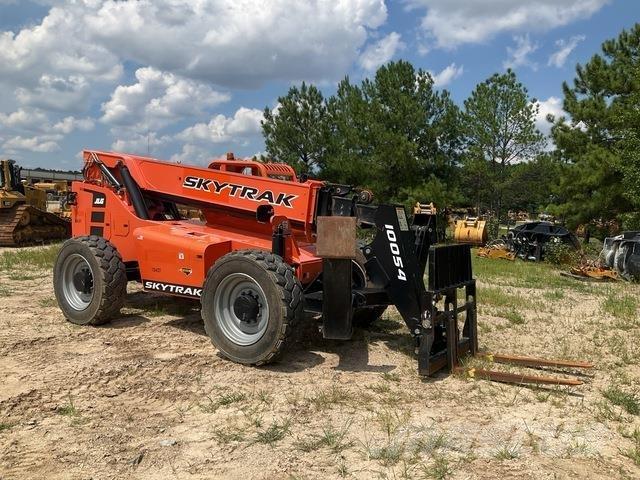 SkyTrak 10054 Kurottajat