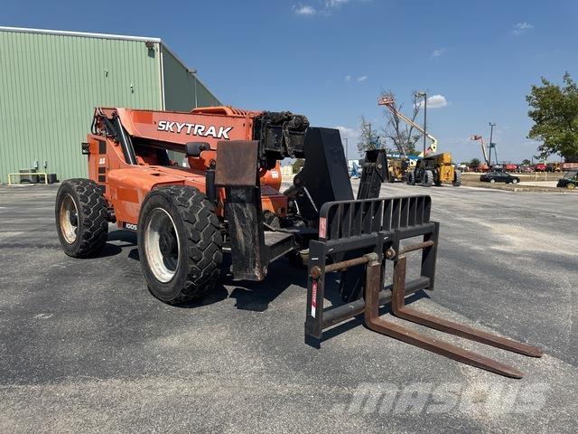 SkyTrak 10054 Kurottajat