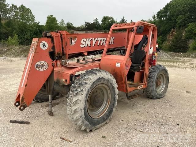 SkyTrak 8042 Kurottajat