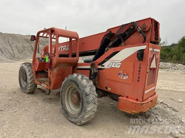 SkyTrak 8042 Kurottajat
