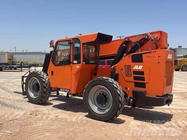 SkyTrak 8042 Kurottajat