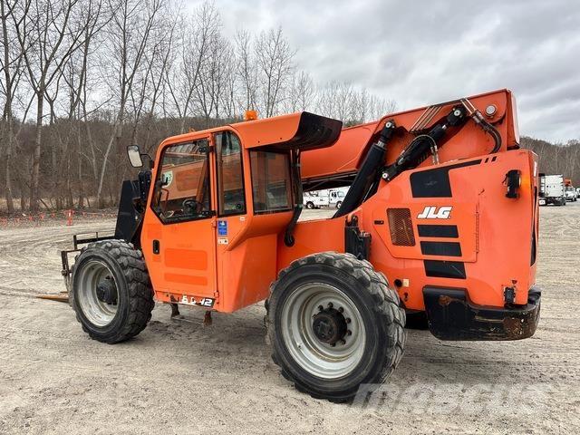 SkyTrak 8042 Kurottajat