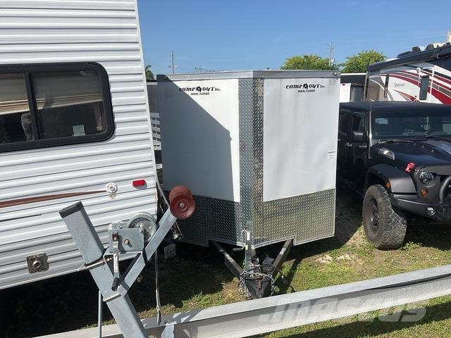  South River Umpikoriperävaunut